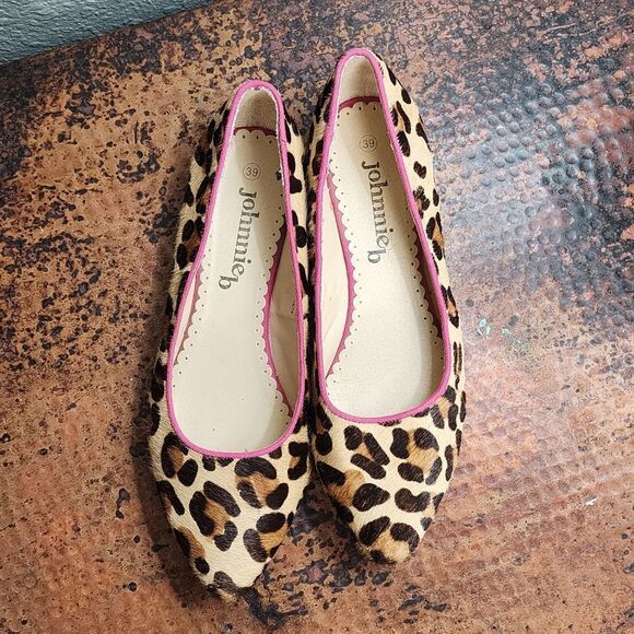 johnnie B by Boden Sz. 39(8) Calf Hair Pointed Toe Flats - Picture 2 of 14